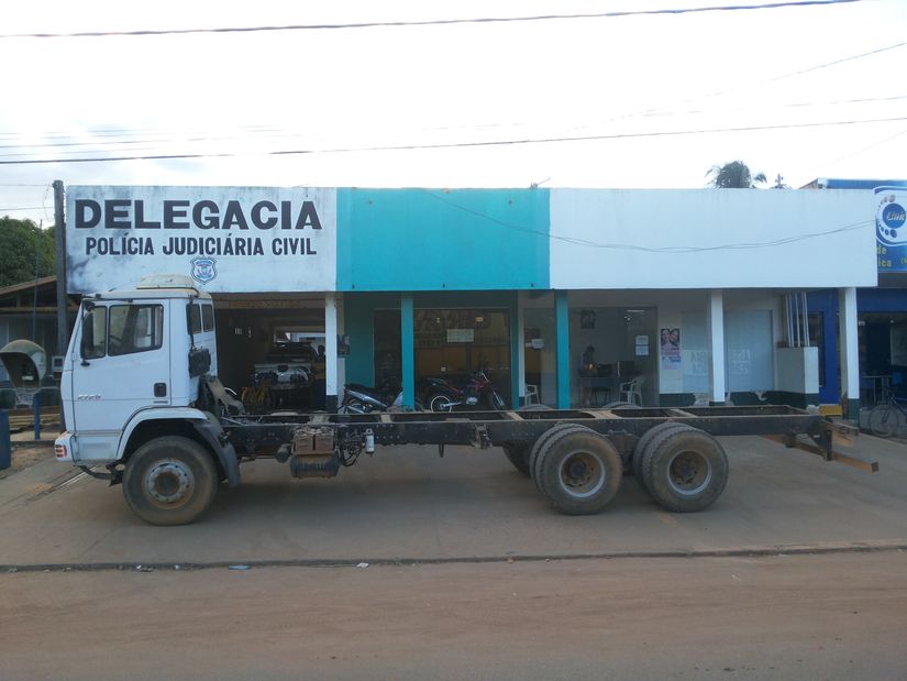 Caminhão roubado em Cuiabá é recuperado em Colniza