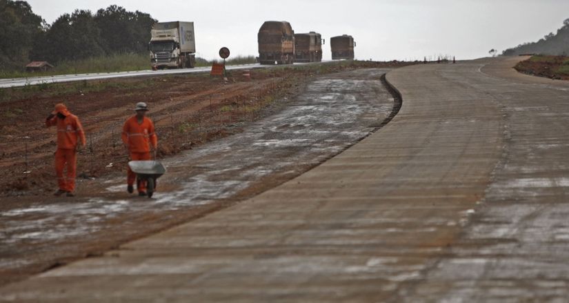 Tocada por empreiteira envolvida no 'Petrolão', duplicação da BR-163 perde ritmo