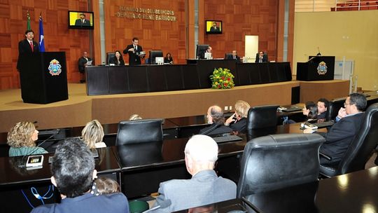 Deputados aprovaram parceria para investimento em telefonia móvel rural no estado