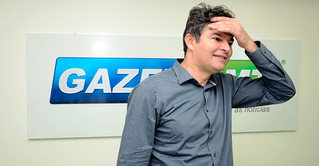 Esnobando a crise, senador gasta mais de R$71 mil com Correios