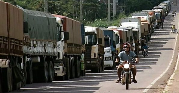 BR-364: Demora no terminal da ALL congestiona tráfego e atormenta motoristas e passageiros