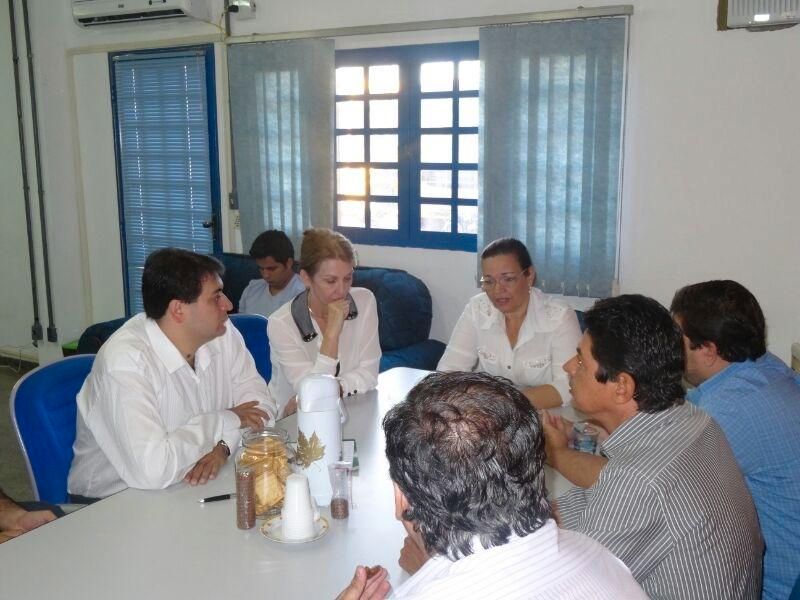 Vereadores se reúnem com secretária de Saúde para discutir problemas em PSF´s