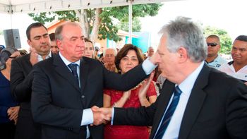 Trentini expõe frota, deixa dinheiro em caixa e recebe aplausos de Júnior Pitucha