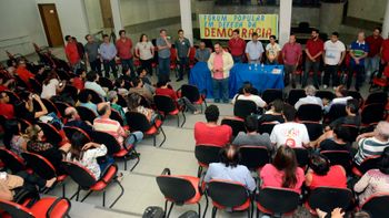 Movimentos sociais, sindicatos e entidades se unem em Fórum pela democracia