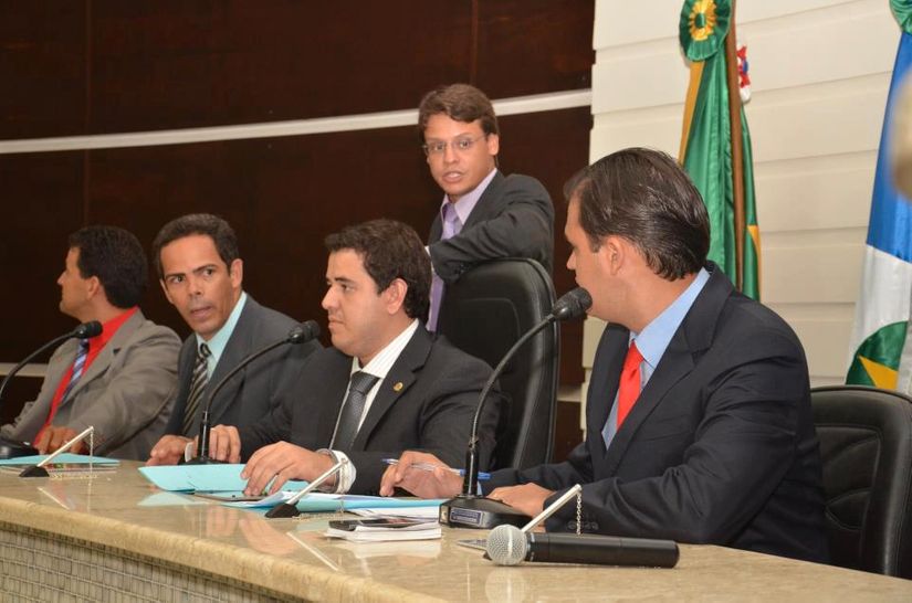 Vereadores autorizam Prefeitura a contratar servidores em caráter emergencial