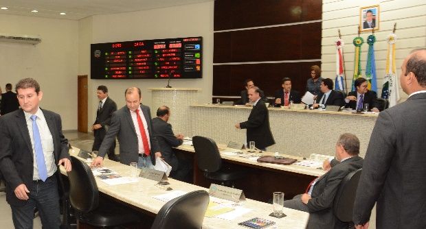 Câmara rejeita mudança no Regimento e eleição da Mesa Diretora será em dezembro