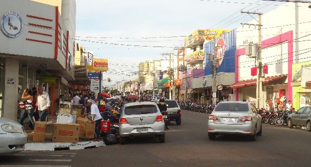 Entidades se manifestam com relação a projeto que regulamenta funcionamento do comércio da cidade