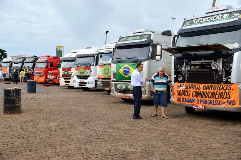 Comissão de Direitos Humanos do Senado debaterá situação dos caminhoneiros
