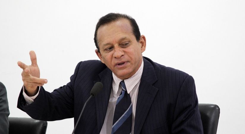 Assembleia quer esclarecimentos sobre remédios vencidos