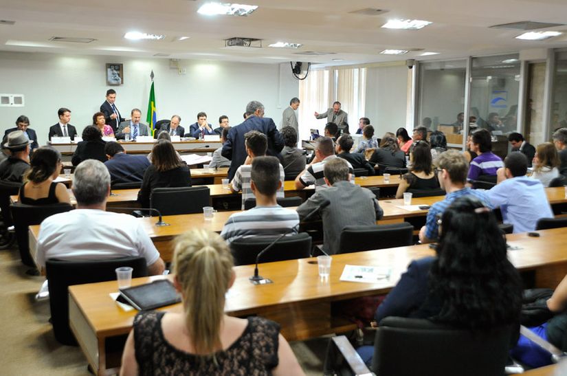 Segundo juízes, proibicionismo não é solução para combate ao tráfico de drogas