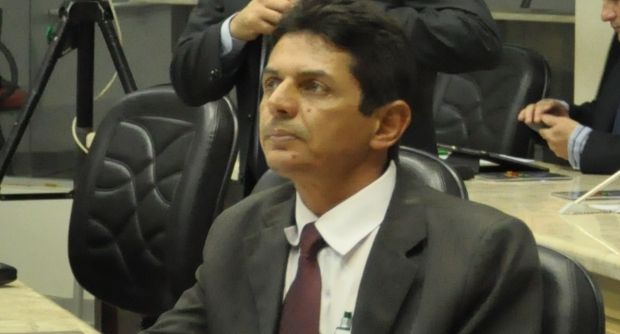 Sem noção: Mazett volta a apresentar projeto que chama atenção pela irrelevância