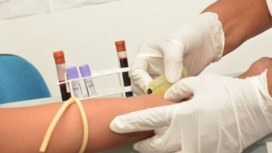 Atividade de sensibilização sobre hanseníase é realizada em escolas
