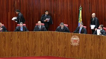 TSE nega direito de resposta ao PT e manda estatal retirar notícia 'contra' Aécio
