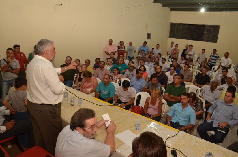 Candidatos da majoritária “Força da Gente” se reúnem com vereadores da coligação