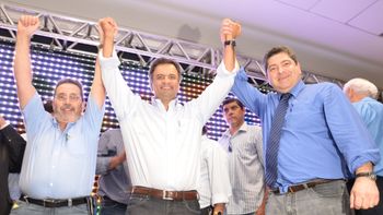 Aécio Neves, em encontro, reclama da falta de iniciativos do governo federal