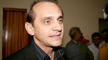 Justiça Federal bloqueia bens de Wilson Santos