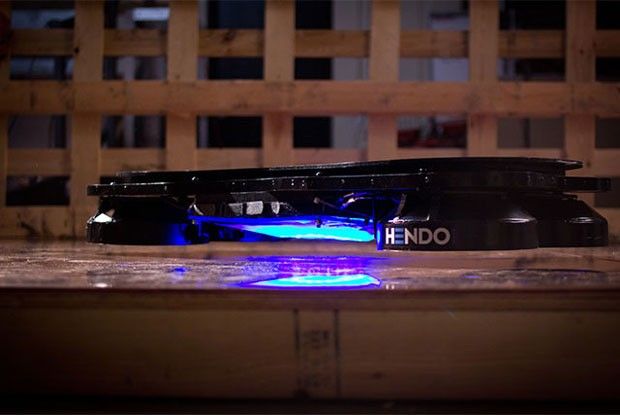 Empresa cria 'skate voador' similar ao do filme 'De volta para o futuro 2'