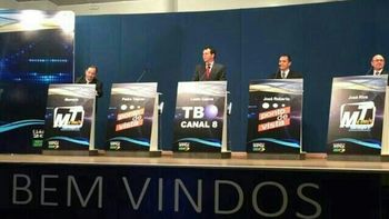 Gato escaldado: Temendo novo bombardeio, Taques evita debate em Cuiabá