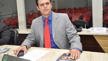 Câmara aprova projeto que amplia direito a meia-entrada para professores em Rondonópolis