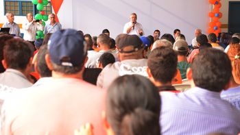 Coder homenageia funcionários e prefeito pede empenho para melhorar resultados