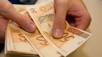 Partidos cometem crime ao exigir 'contribuições' financeiras de servidores públicos