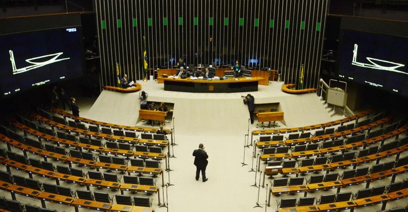Redução da bancada sindicalista no Congresso preocupa trabalhadores