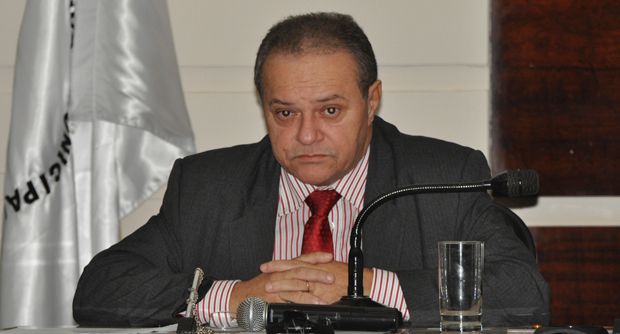 Reeleito para o sexto mandato consecutivo, Fulô diz que fará oposição responsável à Percival