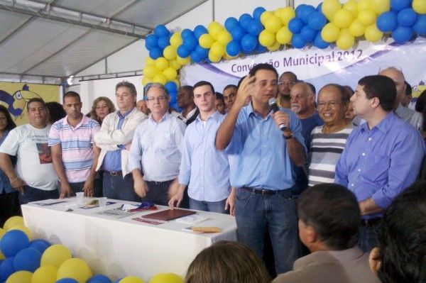 Convenções partidárias e homologação dos candidatos devem ser feitas até o final do mês