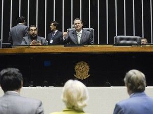 Em 'esforço concentrado', Congresso tentará evitar suspensão do recesso