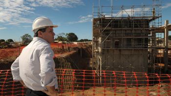 Governador irá cobrar explicações de ministro sobre declarações envolvendo atraso das obras da Copa