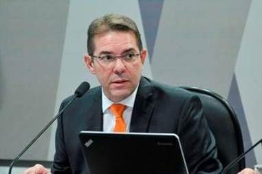 José Medeiros questiona Marcelo Dantas 