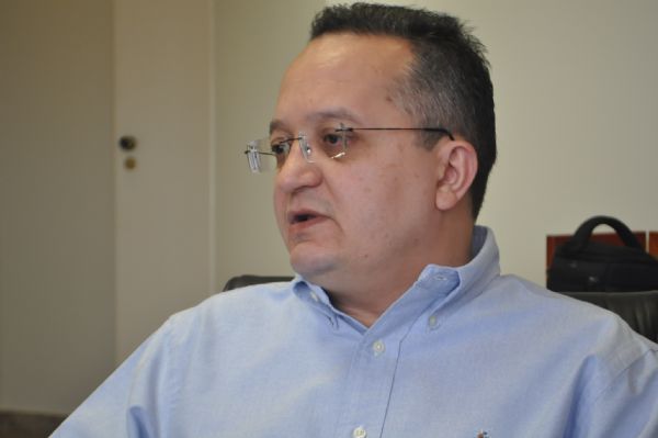 Pedro Taques é o único governador do Brasil a defender impeachment de Dilma