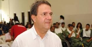 Galeno pode assumir secretaria do município; indicação amplia força de Fagundes na Prefeitura
