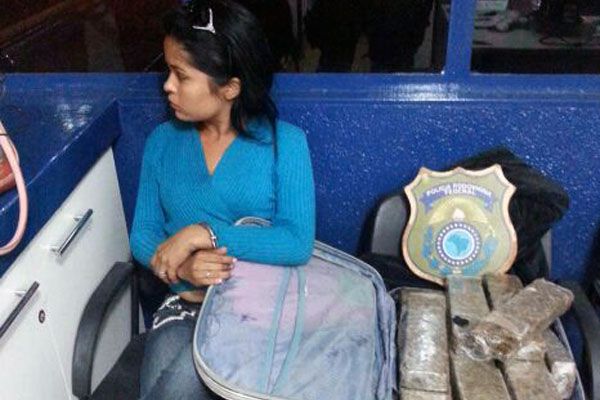 PRF prende mulher com 26 quilos de maconha no Mineirinho