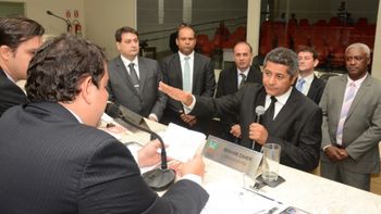 Maurinho (PR) assume vaga de Hélio Pichioni na Câmara Municipal