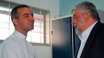 Percival e Ana Carla visitam padre João Paulo no Conjunto São José