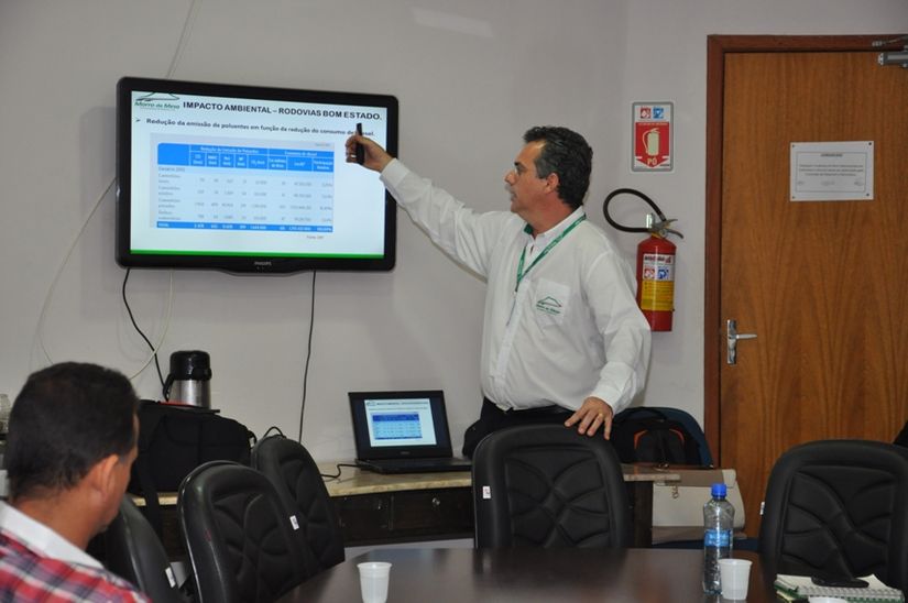Representantes da concessionária dão explicações à Câmara sobre prazos para melhorias na MT 130