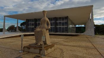 STF adia decisão sobre projeto que restringe criação de novos partidos