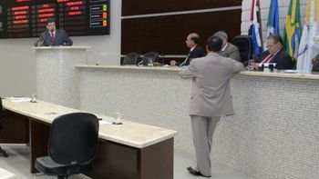 Câmara autoriza Prefeitura a remanejar mais de R$ 2,5 milhões e cria distrito da Vila Aurora