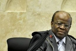 Joaquim Barbosa rejeita recursos do mensalão que pediam revisão do julgamento