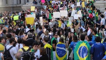 Iceberg: Queda de Dilma aponta tendência de descrédito contra toda classe política