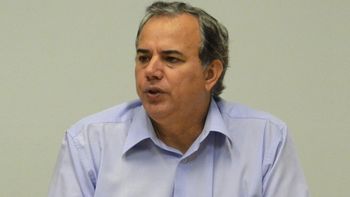 Cozinhando com Silval: Governador reduz poderes, mas promete manter Secretário de Saúde