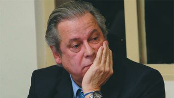 Ministros do STF decidem por prisão de Dirceu e outros réus do mensalão