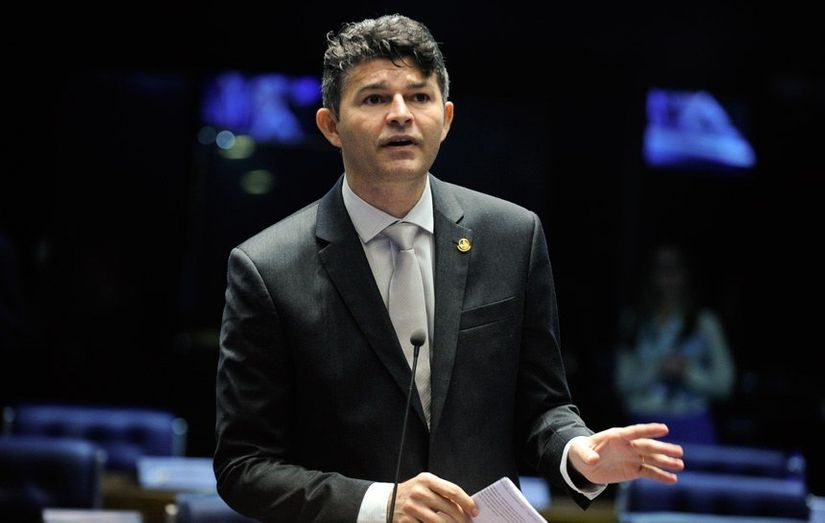Medeiros propõe lei obrigando fábricas a informar quantidade de açúcar no rótulo de refrigerantes