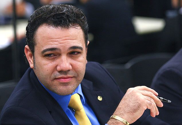 STF absolve Feliciano da acusação de estelionato
