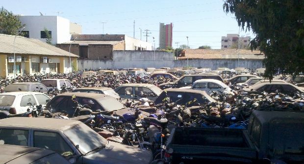 Omissão do Governo continua e Prefeitura vai terceirizar pátio para apreensão de veículos