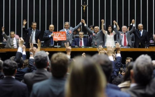 Em pronunciamento, Henrique Eduardo Alves faz balanço das votações da Câmara