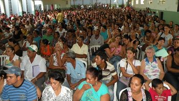 Vereadores acusam secretário de Habitação de agir politicamente em sorteio de casas populares
