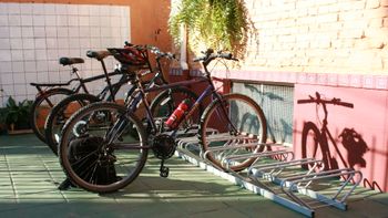Vereadores aprovam lei que obriga instalação de bicicletários em locais públicos e comércios