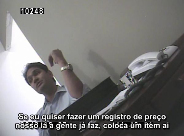 Presidente da Câmara de Cuiabá aparece em vídeo onde negocia propina